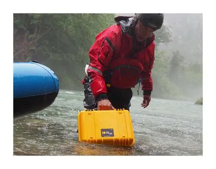 Peli Storm iM2100 Case With Foam SPECIAL OFFER - Black