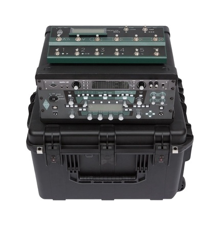 SKB 3I-231714GFX 4U iSeries Injection Moulded Guitar FX Fly Rack with Wheels